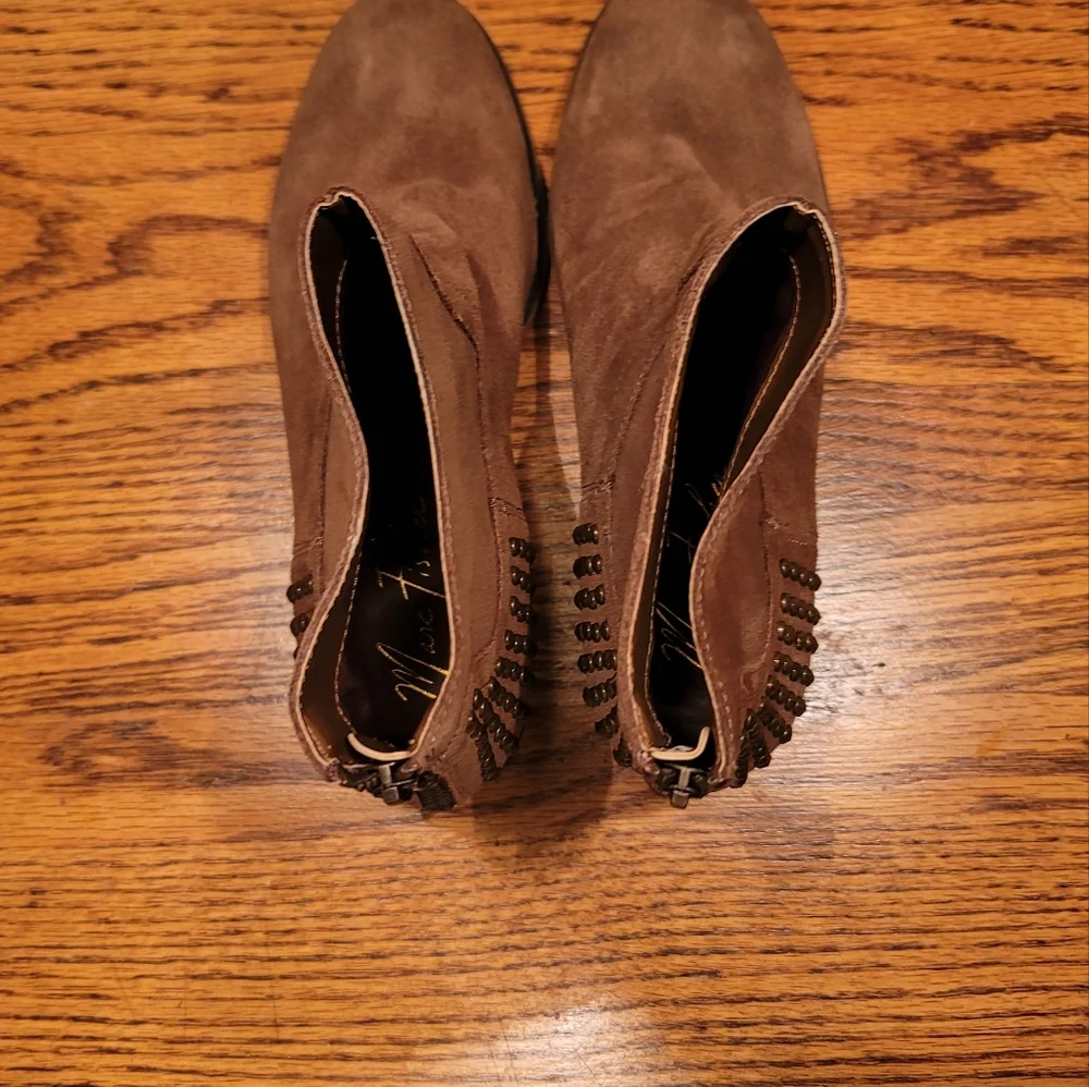 NWOT Marc Fisher Dark Tan Brown Genuine Suede Leather Studded Ankle Shoes Boots